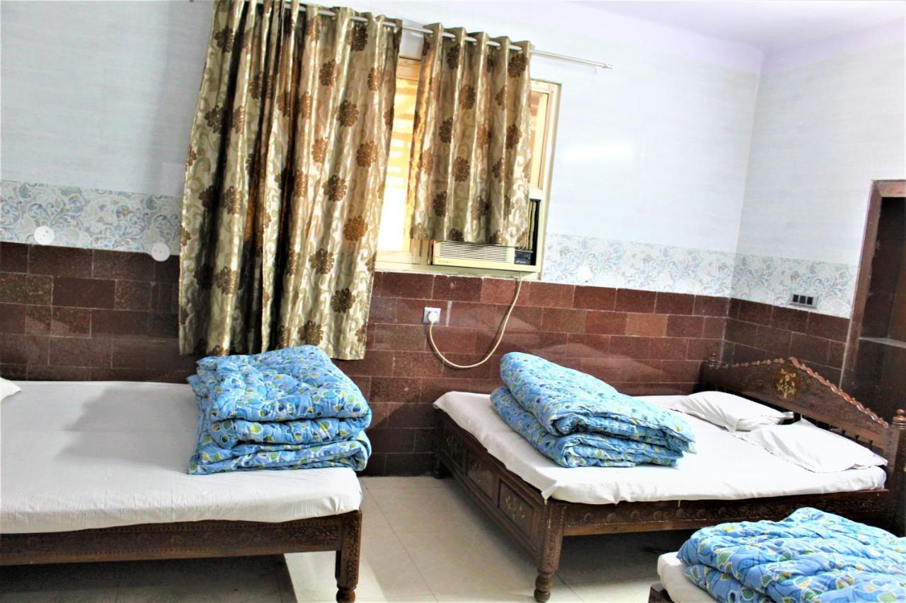 Central Guest House , Walk In Dargah & Markaz Νέο Δελχί Εξωτερικό φωτογραφία